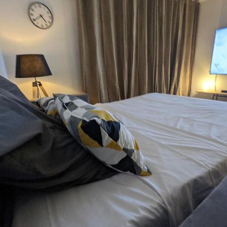 Paris Expo Suite Appartement & Parkings Dans Un Hotel 4 Etoiles, Porte De Versailles - Check In Autonome 24-7 Issy-les-Moulineaux Esterno foto