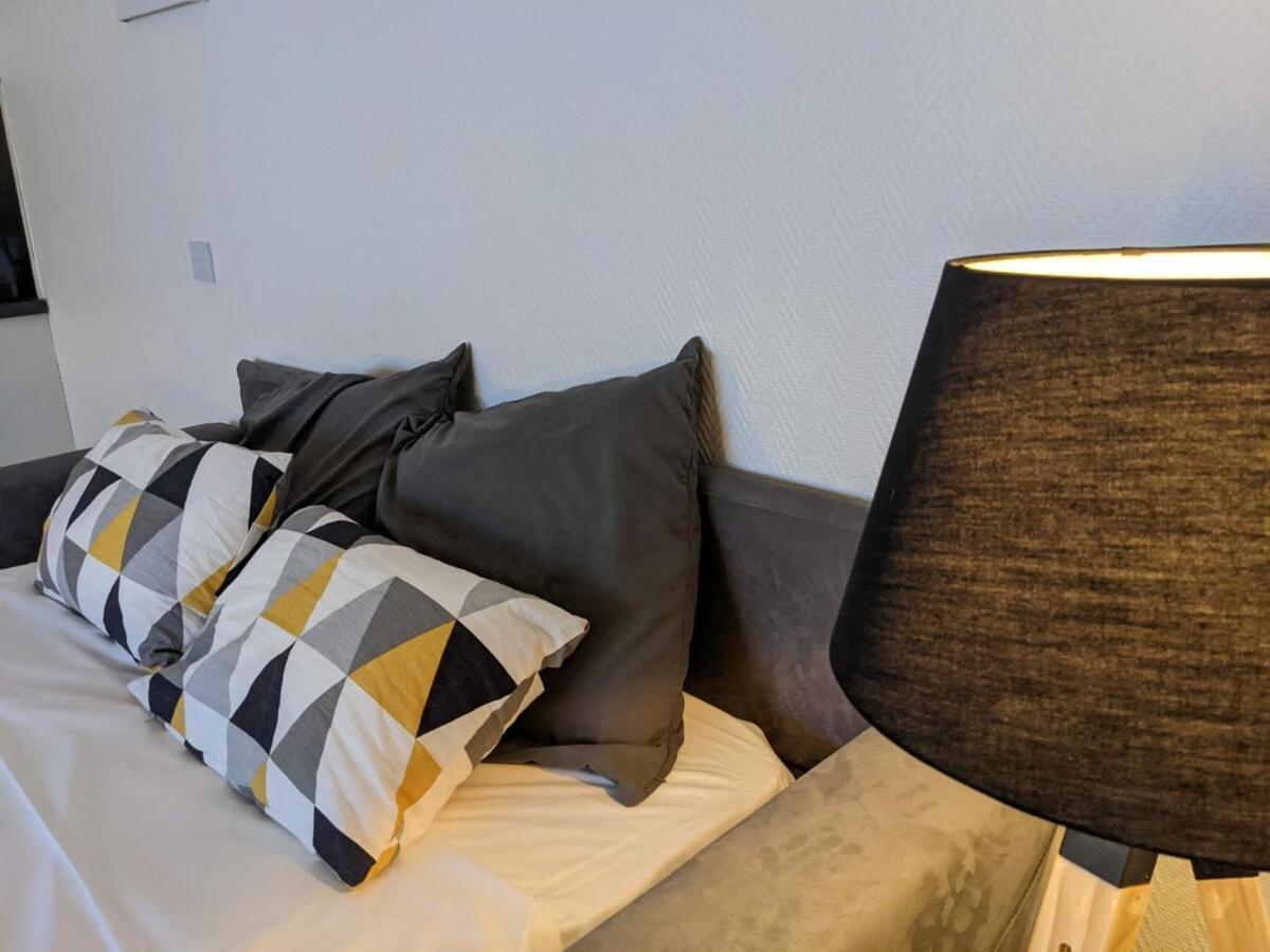 Paris Expo Suite Appartement & Parkings Dans Un Hotel 4 Etoiles, Porte De Versailles - Check In Autonome 24-7 Issy-les-Moulineaux Esterno foto
